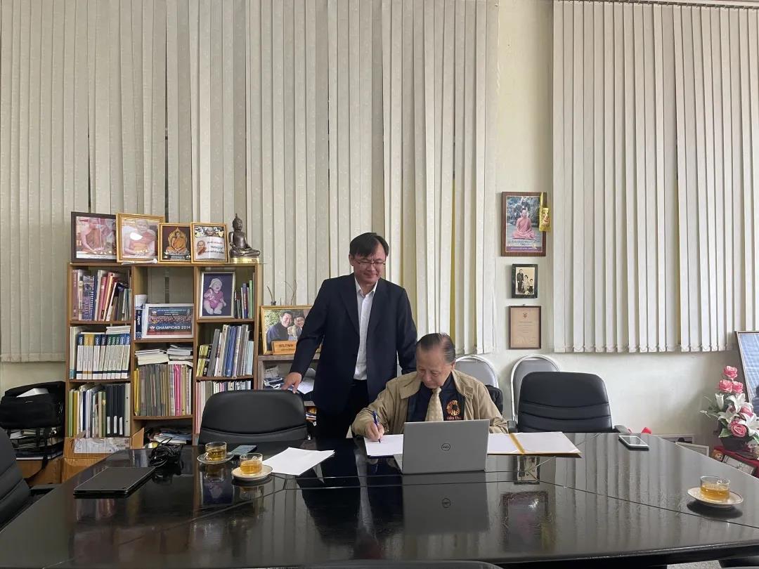泰国格乐大学与内蒙古建筑职业技术学院举行合作签约仪式