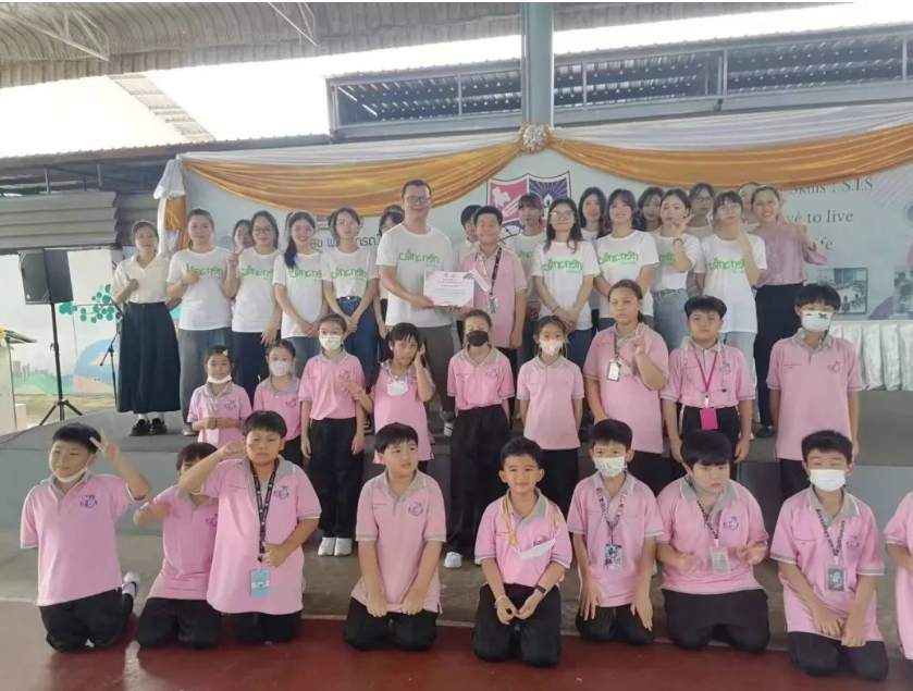 泰国格乐大学中国语言文化学院与泰国合作学校举办中国语言文化营活动