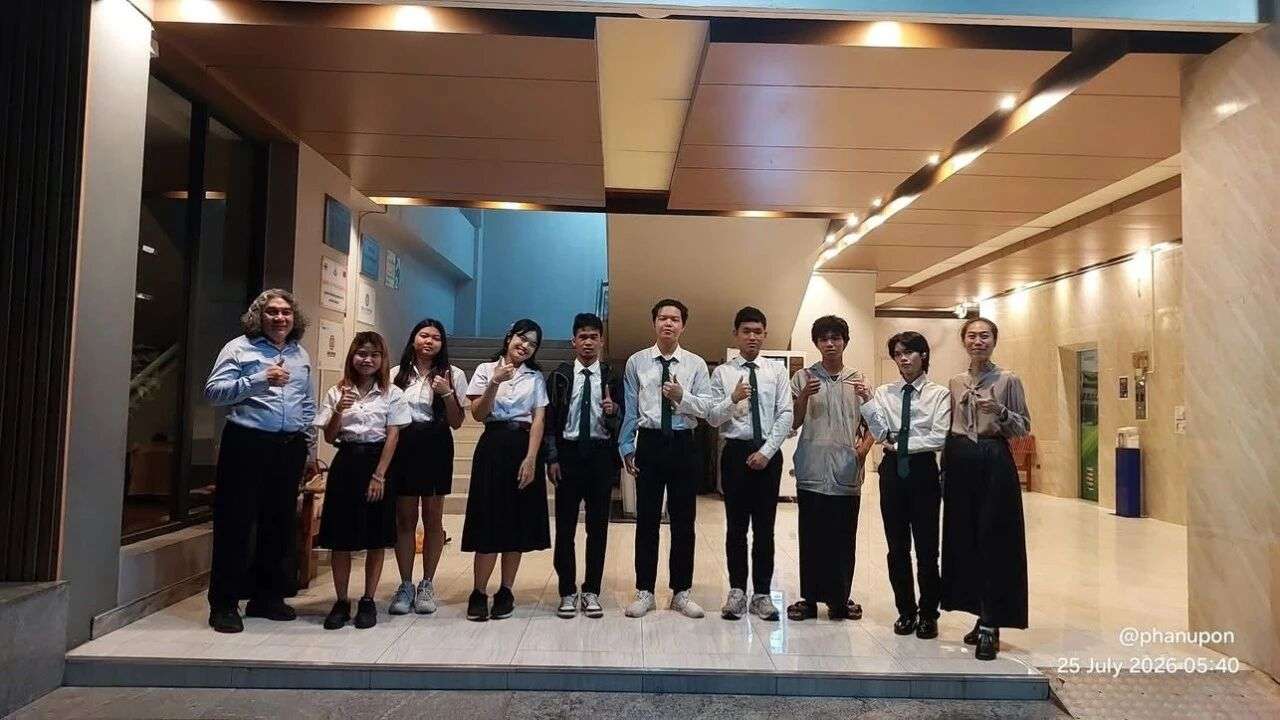 泰国格乐大学科学与工程创新学院学生荣获 TESA IOT 泰东赛区“评审特别喜爱奖”